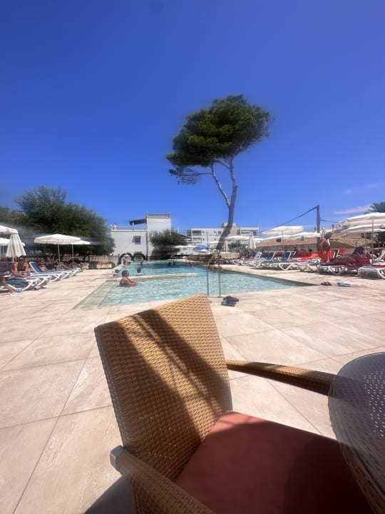 Außenansicht Hotel Clumba