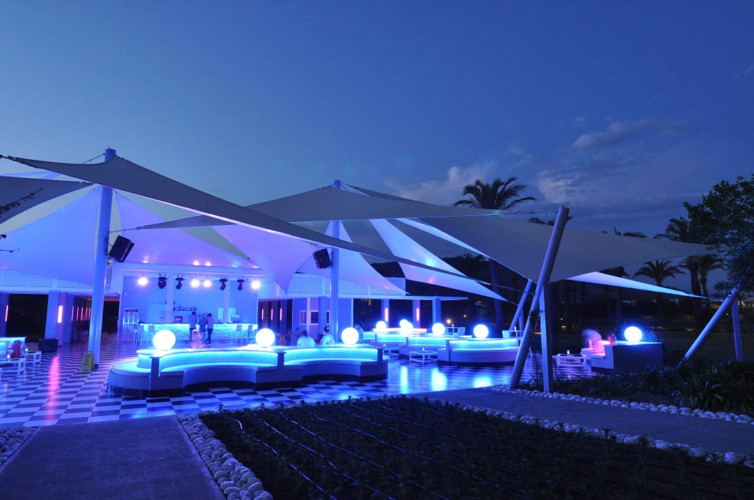 Chill Out Bar TUI BLUE Tropical