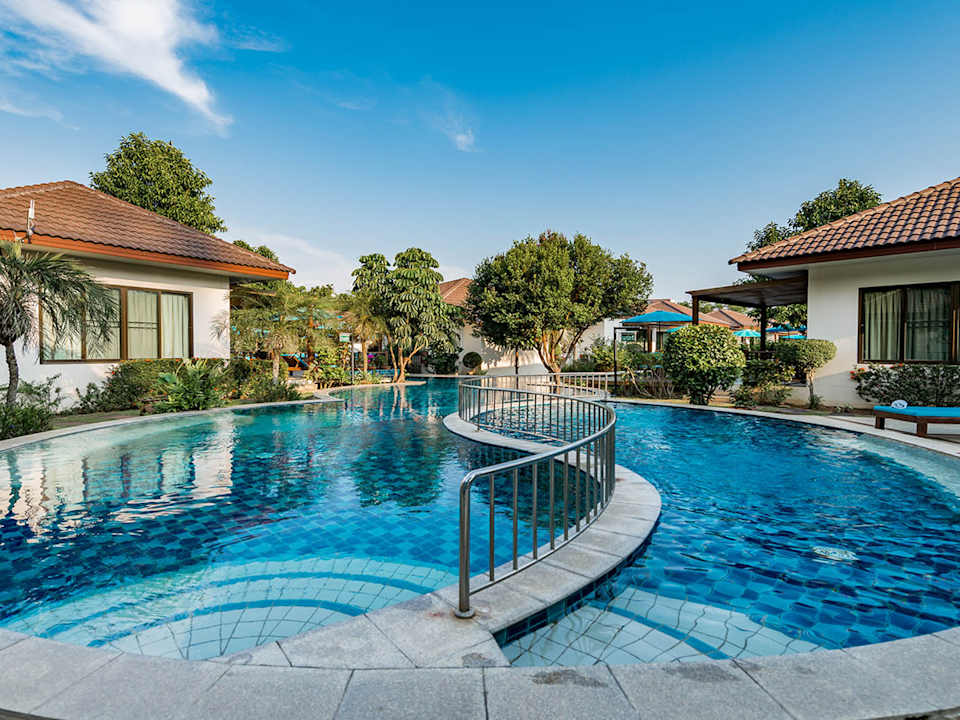 Pool Pinnacle Grand Jomtien Resort