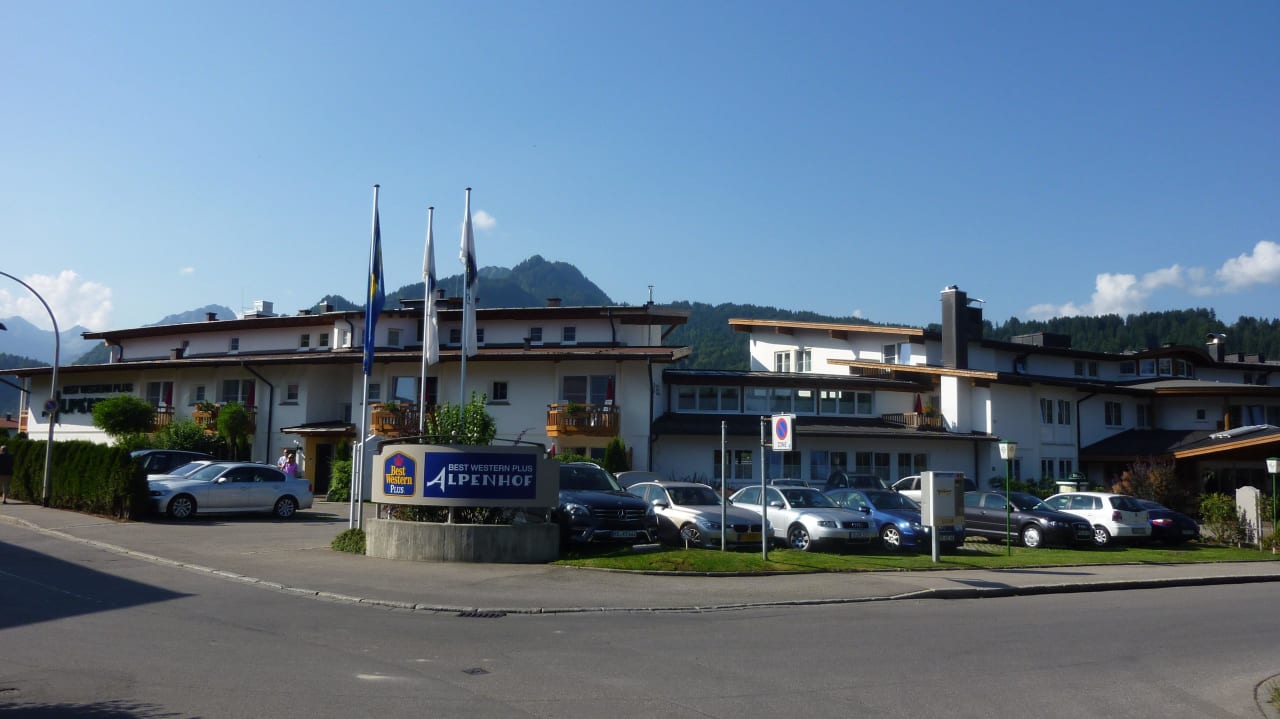 Parking mit Seiteneingang Alpenhof Oberstdorf Hotel & SPA, Signature Collection by BW