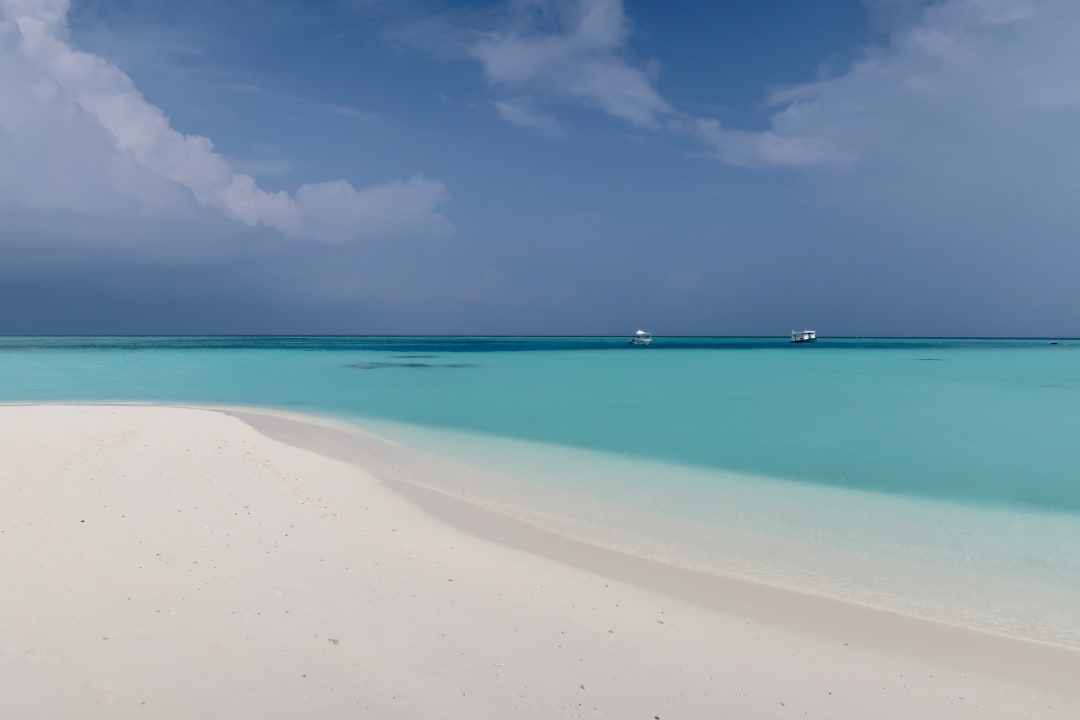 Strand Cinnamon Velifushi Maldives - Free One-Way Speedboat and 02 Kids Under 12 Stay & Dine Free