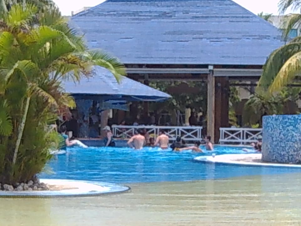 Pool ASTON Costa Verde Beach Resort