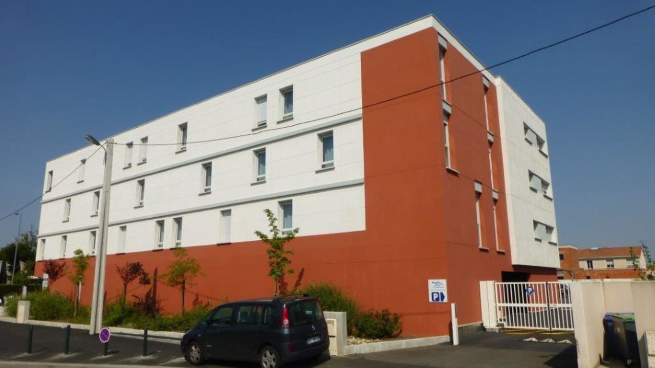 Zufahrt zum Hotelparkplatz Nemea Appart'hotel Toulouse Constellation