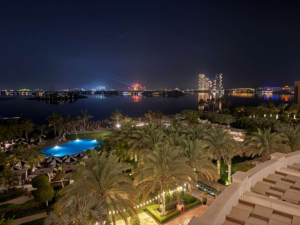 Pool Waldorf Astoria Dubai Palm Jumeirah
