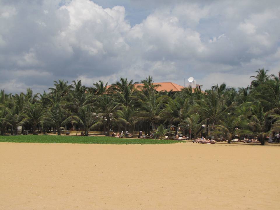 Breiter Sandstrand Hotel Jetwing Beach