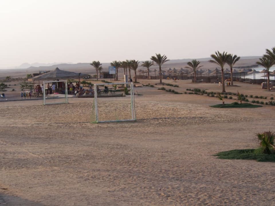 Boisko Three Corners Sea Beach Resort