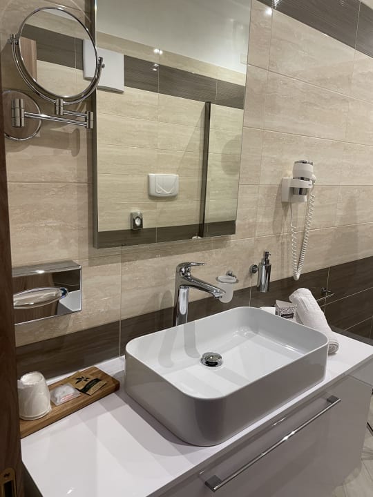Zimmer Holiday Inn - the niu, Fury Aschheim Messe