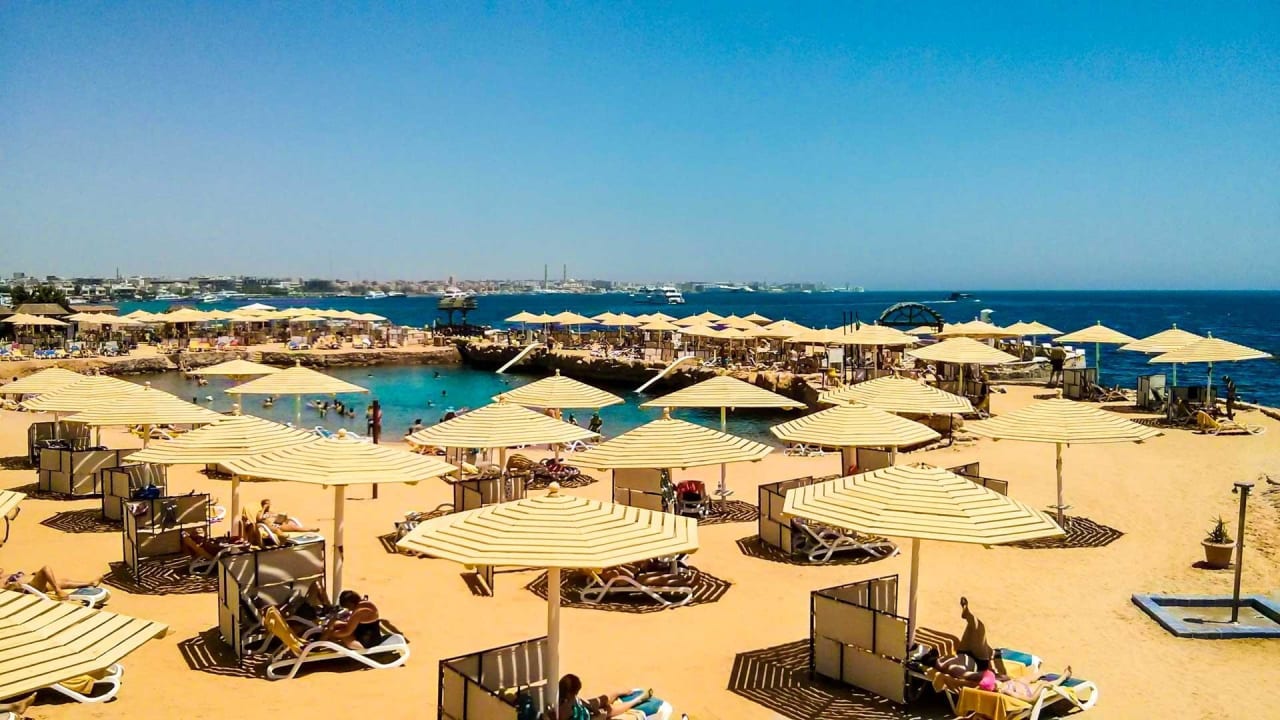 Feiner Sandstrand SUNRISE Holidays Resort (Adults Only)