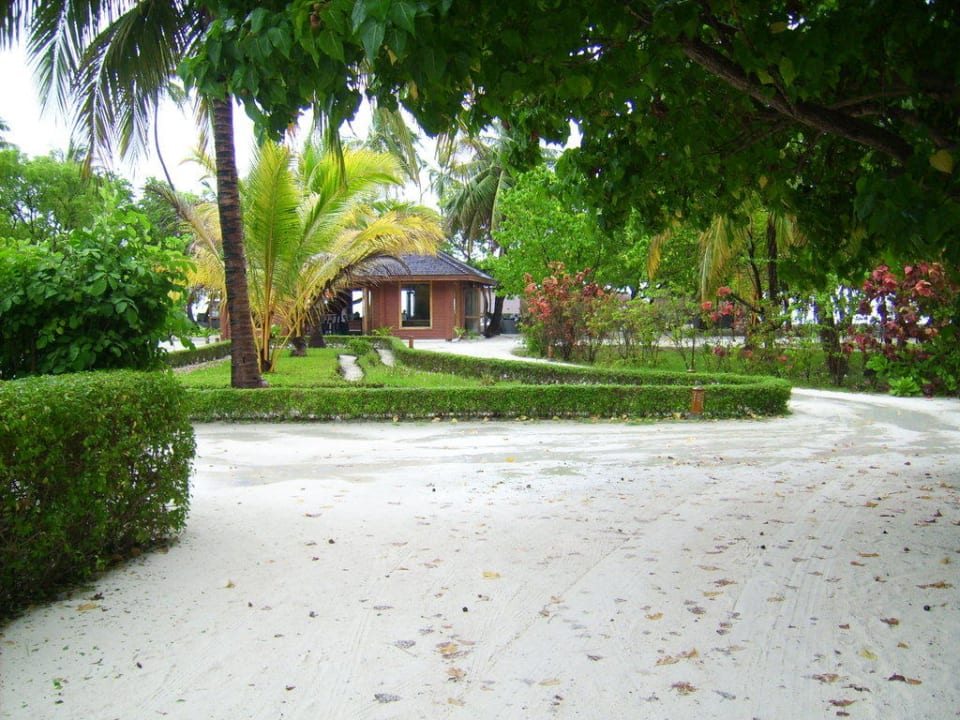 Pavillion Bar Meeru Maldives Resort Island