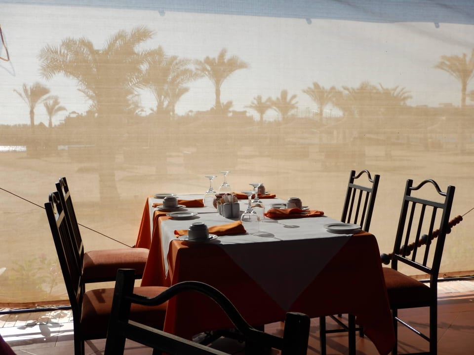 Frühstück im El Delfinio Desert Rose