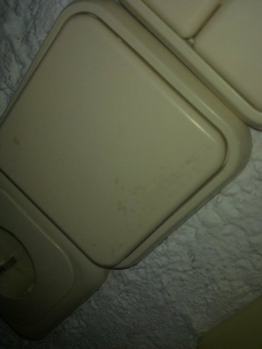 Lichtschalter dreckig Mitsis Cretan Village