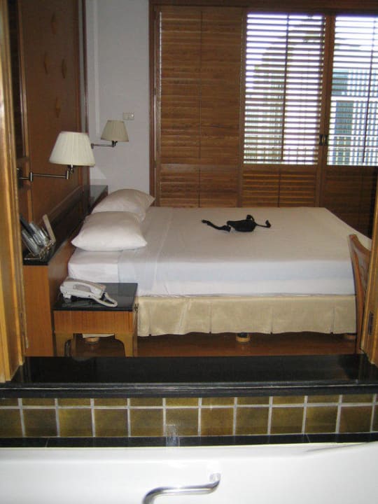 Blick vom Badfenster ins Zimmer Grande Centre Point Ploenchit