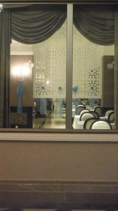 Blick ins Hauptrestaurant Crystal Sunset Pearl Collection