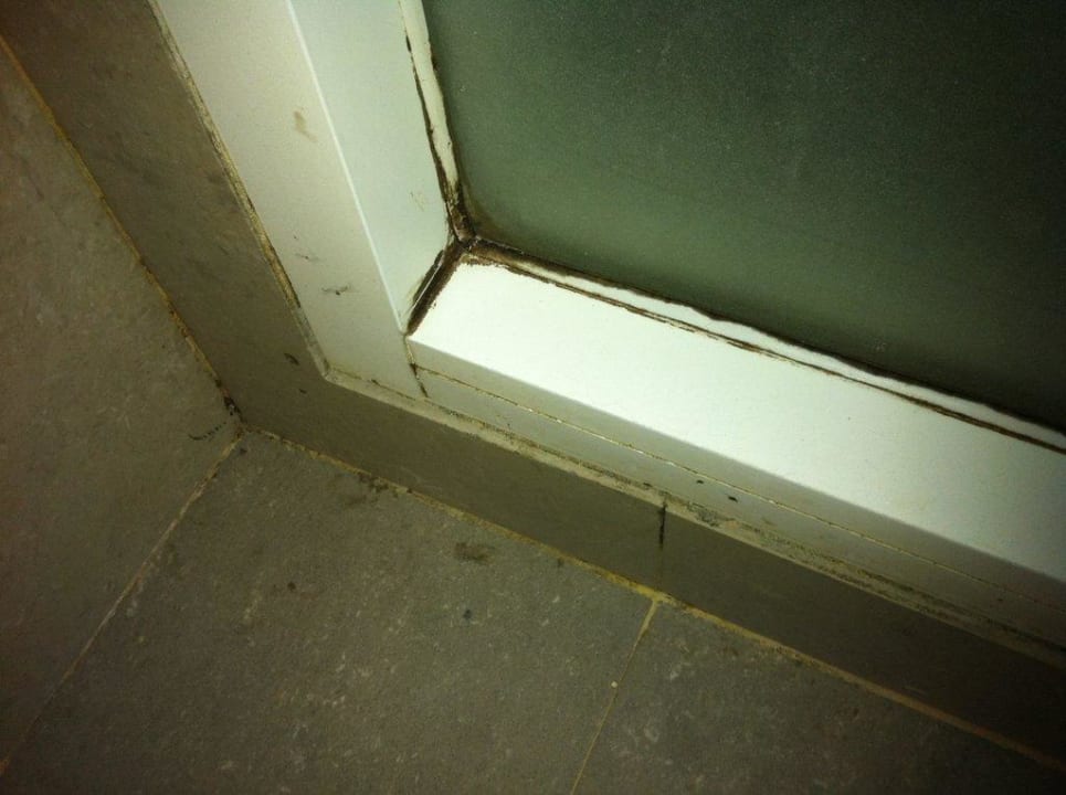 Bad Hotel Peach Hill Resort