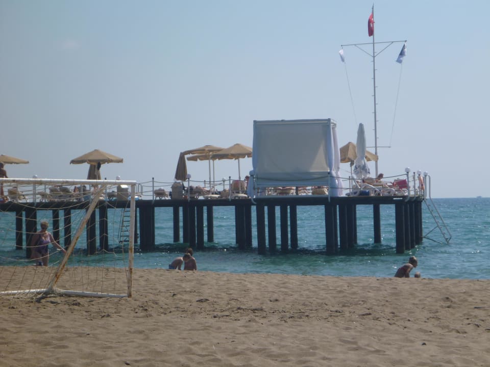 Hoteleigener Steg Royal Wings Hotel