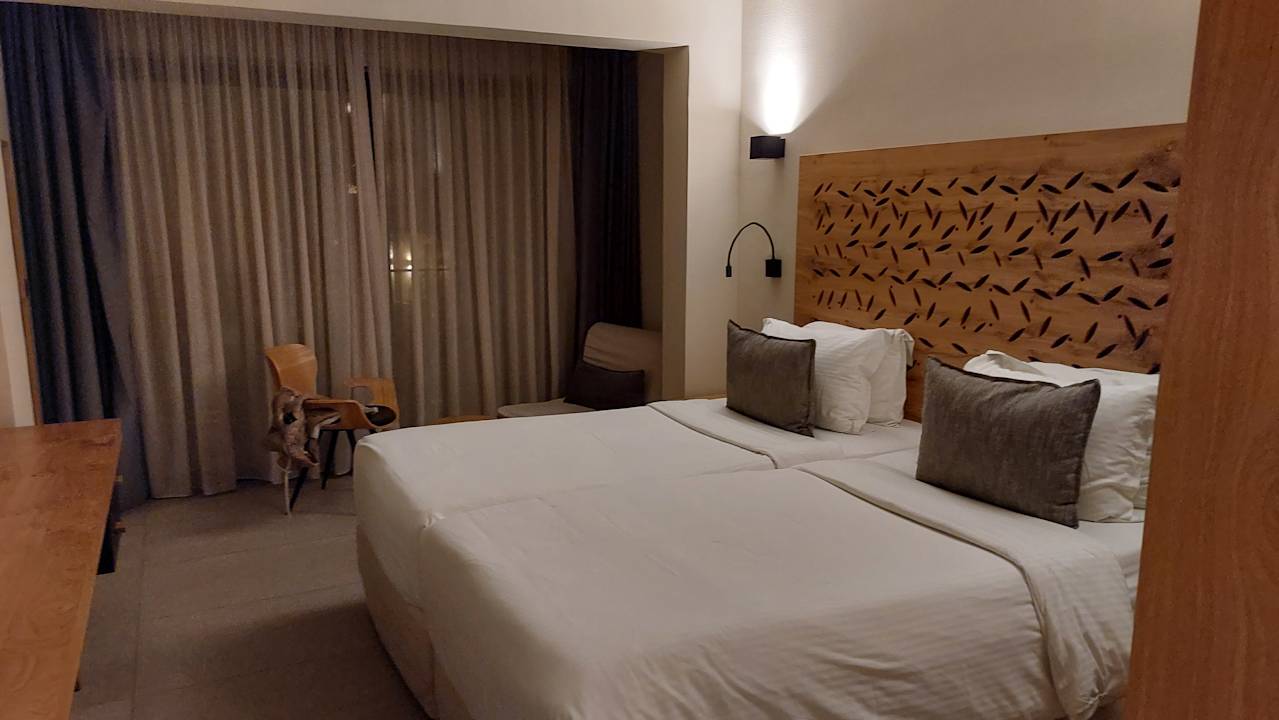 Zimmer Hotel Atlantis Beach