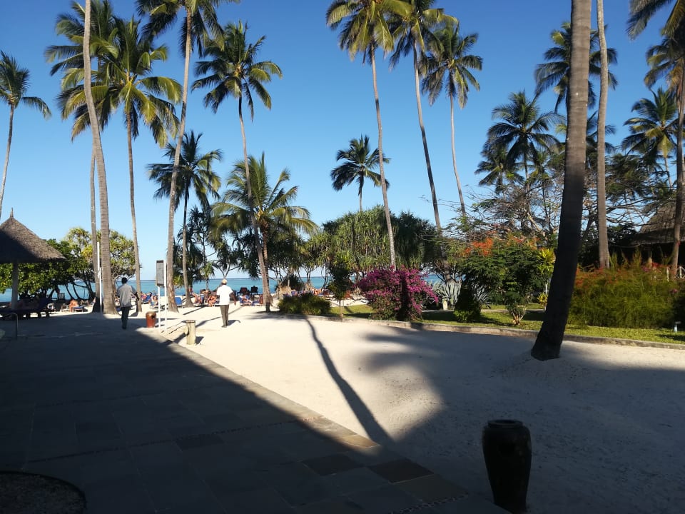 Strand Neptune Pwani Beach Resort & Spa