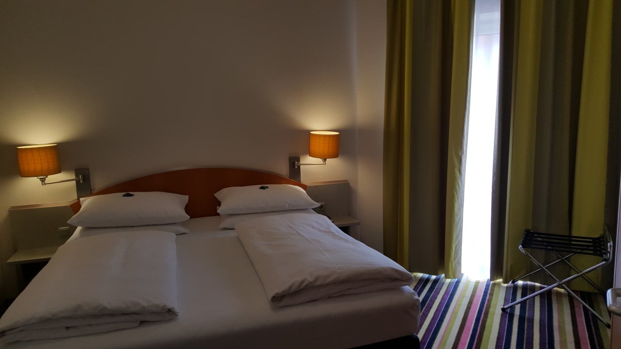 Zimmer H+ Hotel Köln Hürth