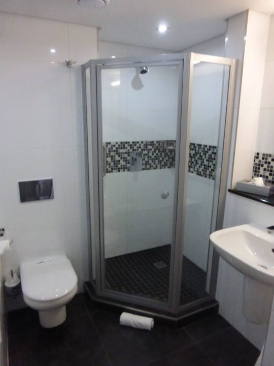 Modernes Bad Protea Hotel by Marriott Knysna Quays