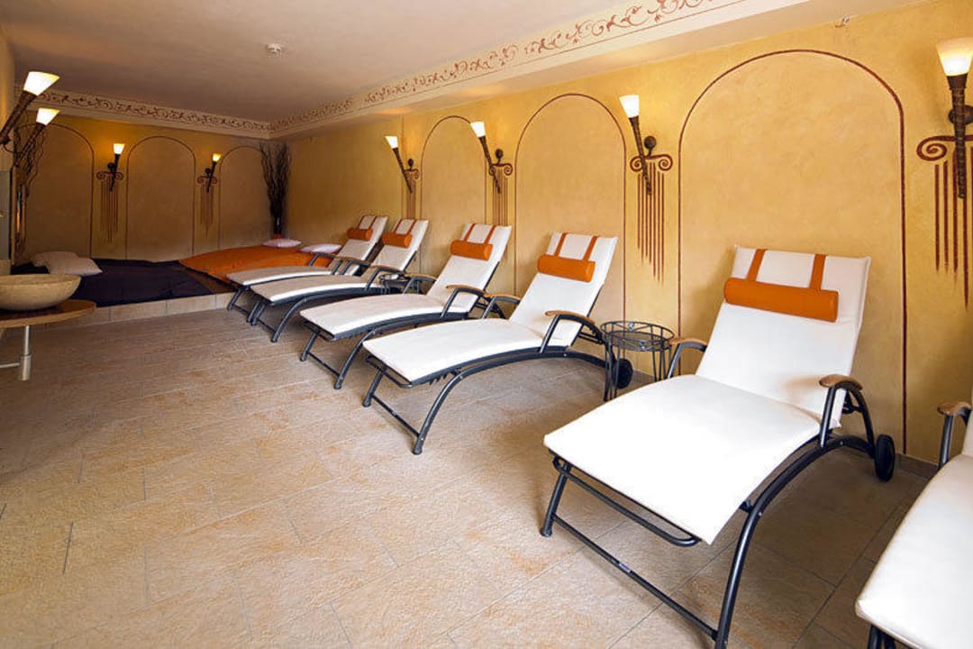 Ruheraum mit Feuerstelle Hotel Berghof