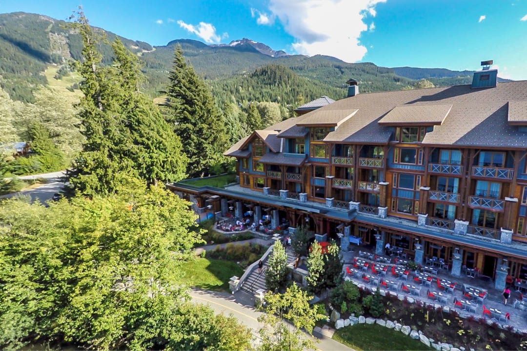 Außenansicht Hotel Nita Lake Lodge