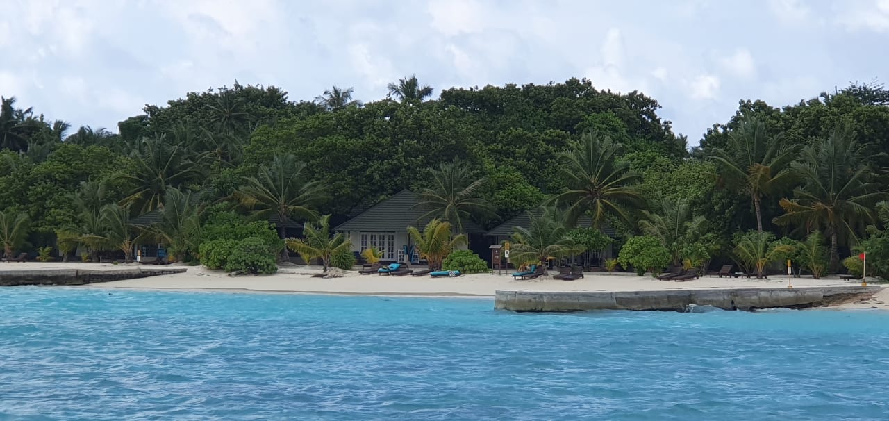 Strand Adaaran Select Meedhupparu Island Resort - Premium All Inclusive