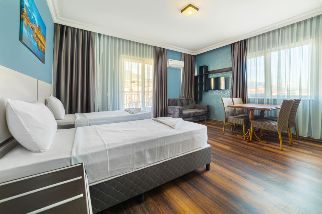 Zimmer Royalisa City Apart Hotel
