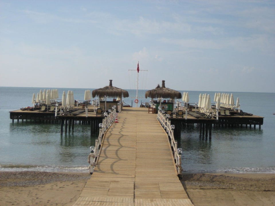 Steg mit Bar Ela Excellence Resort Belek