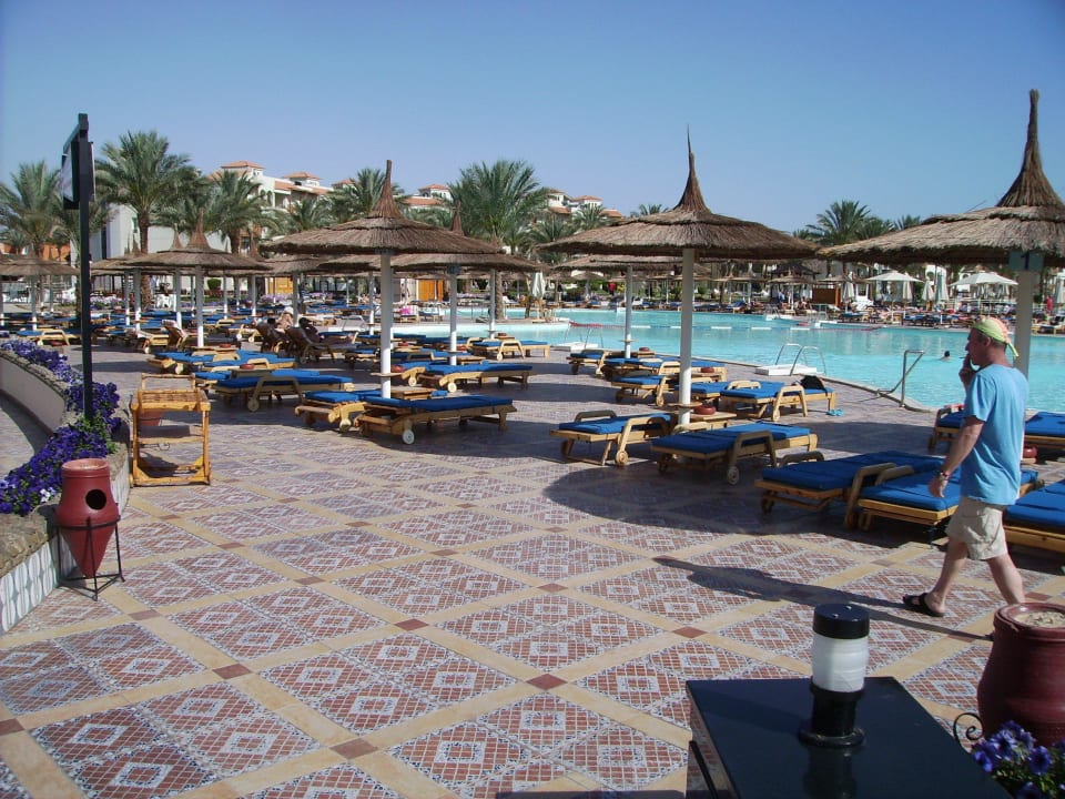Einer der 4 Pools Pickalbatros Dana Beach Resort - Hurghada