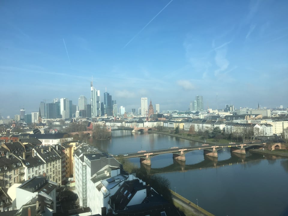 Ausblick Lindner Hotel Frankfurt Main Plaza, part of JdV by Hyatt