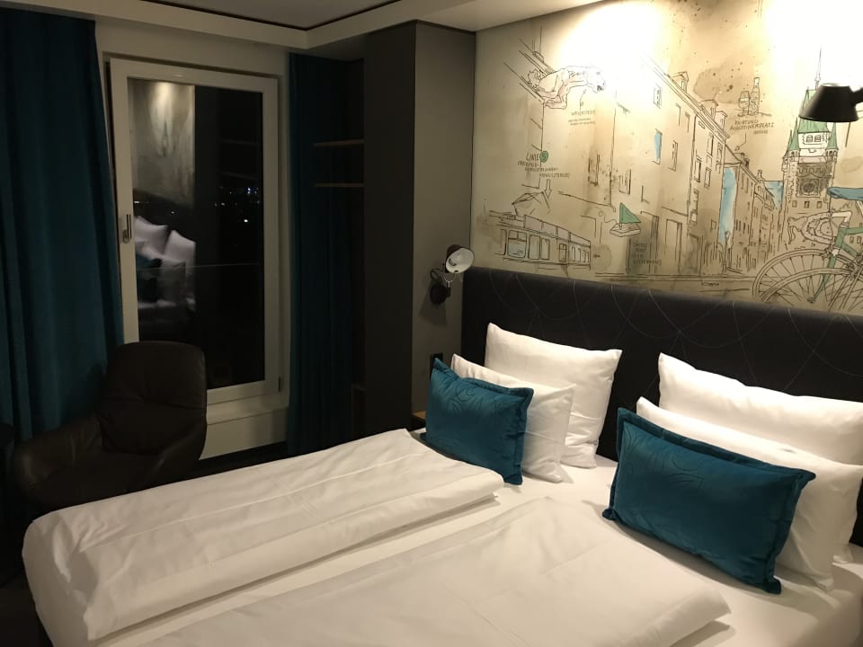 Zimmer Motel One Freiburg