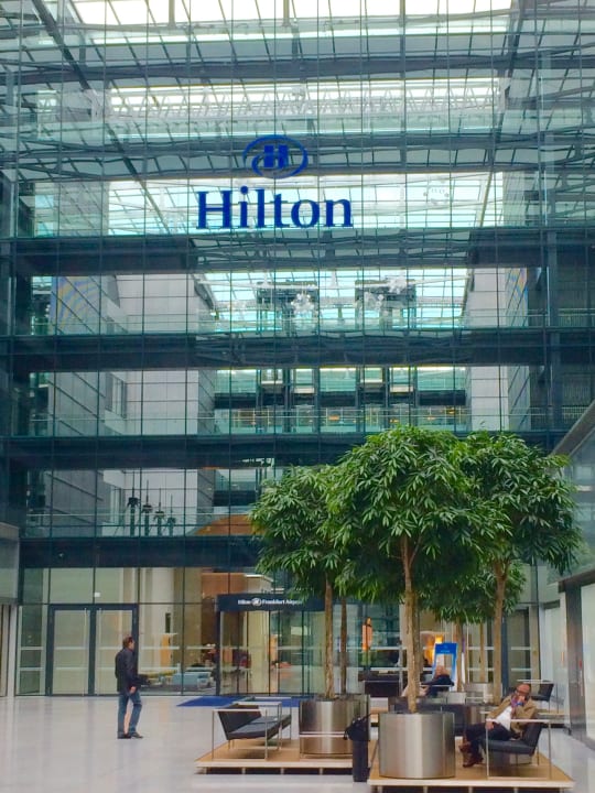 Lobby Hilton Frankfurt Airport