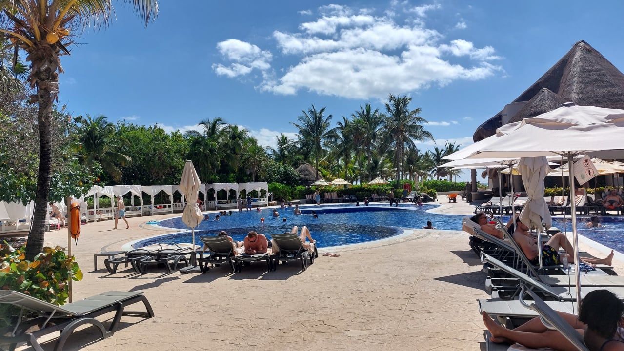 Pool Catalonia Playa Maroma