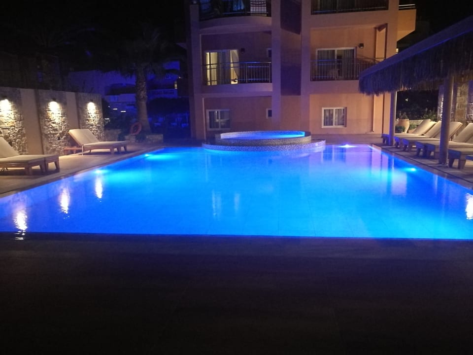 Pool High Beach Resort