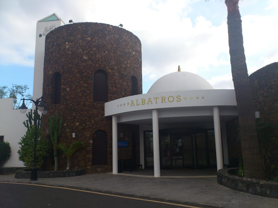 Hoteleingang allsun App.-Hotel Albatros