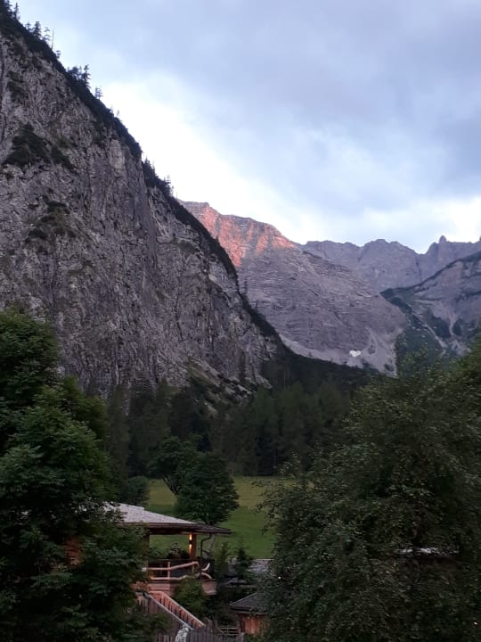 Ausblick Gramai Alm alpengenuss & natur spa