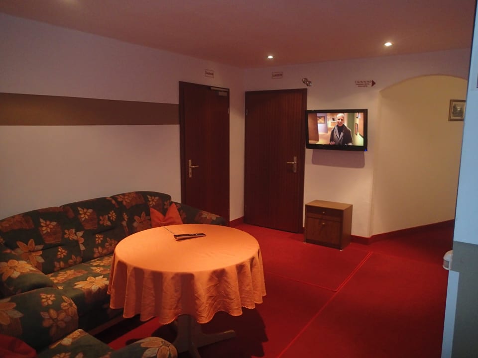 TV Raum Landhotel Spessartruh