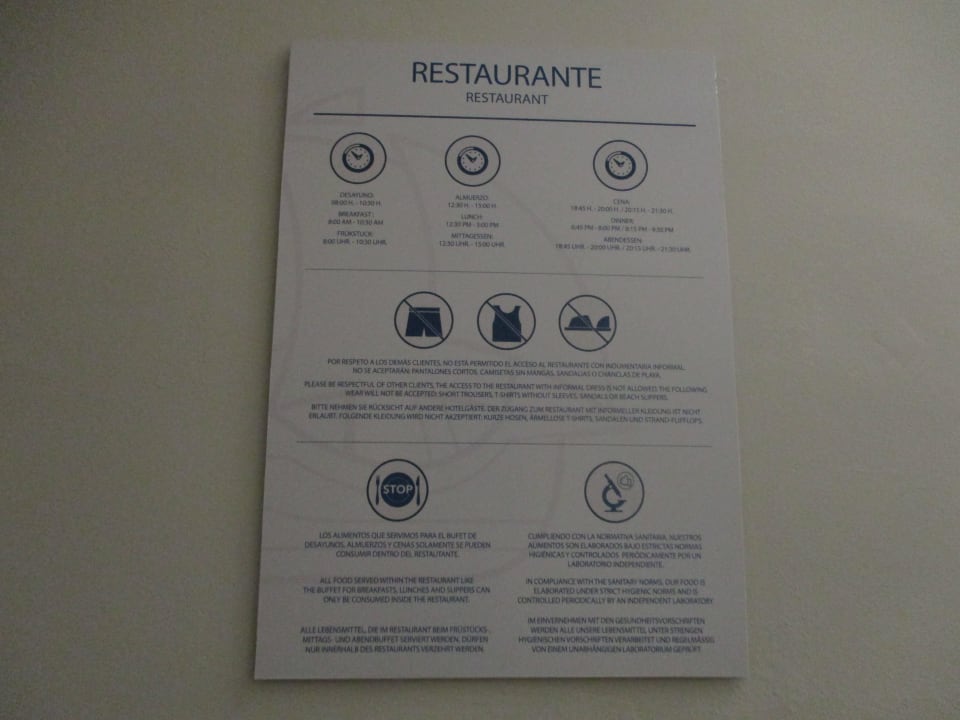 Hinweisschild für Gäste bezüglich Kleidung allsun Hotel Cristóbal Colón