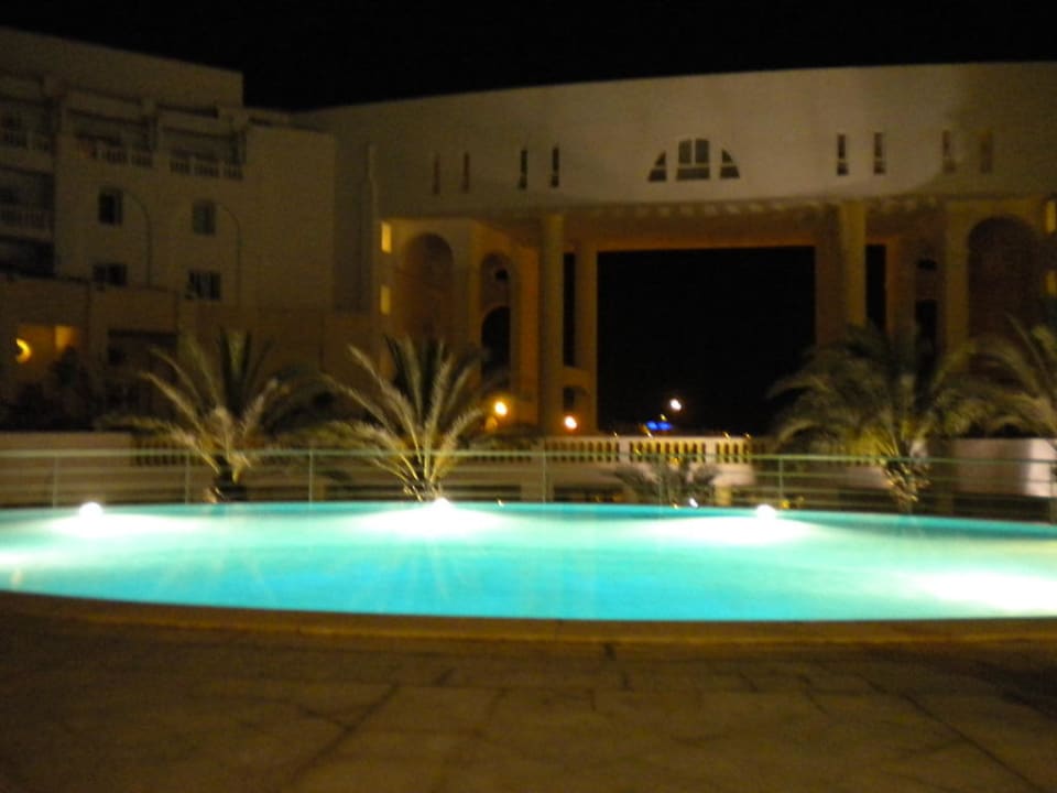 Innenplattform des Hotels (abends) Medina Solaria & Thalasso