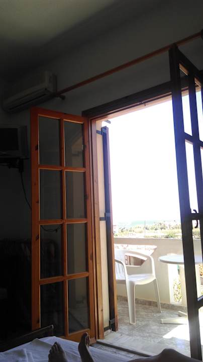 Balkon Mari Evans Apartments