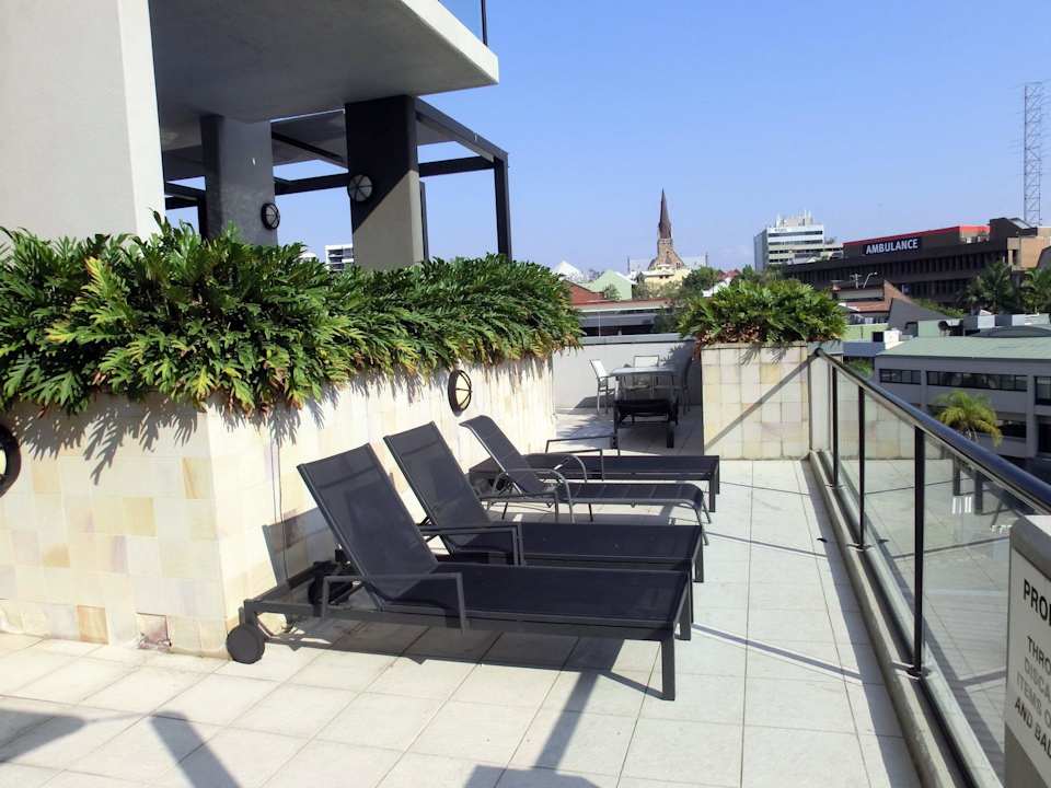 Poolbereich Republic Apartments