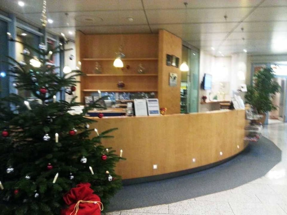 Die Rezeption Best Western Plus Palatin Kongresshotel