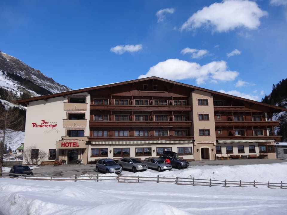 Frontansicht VALARA Alpine Art Hotel