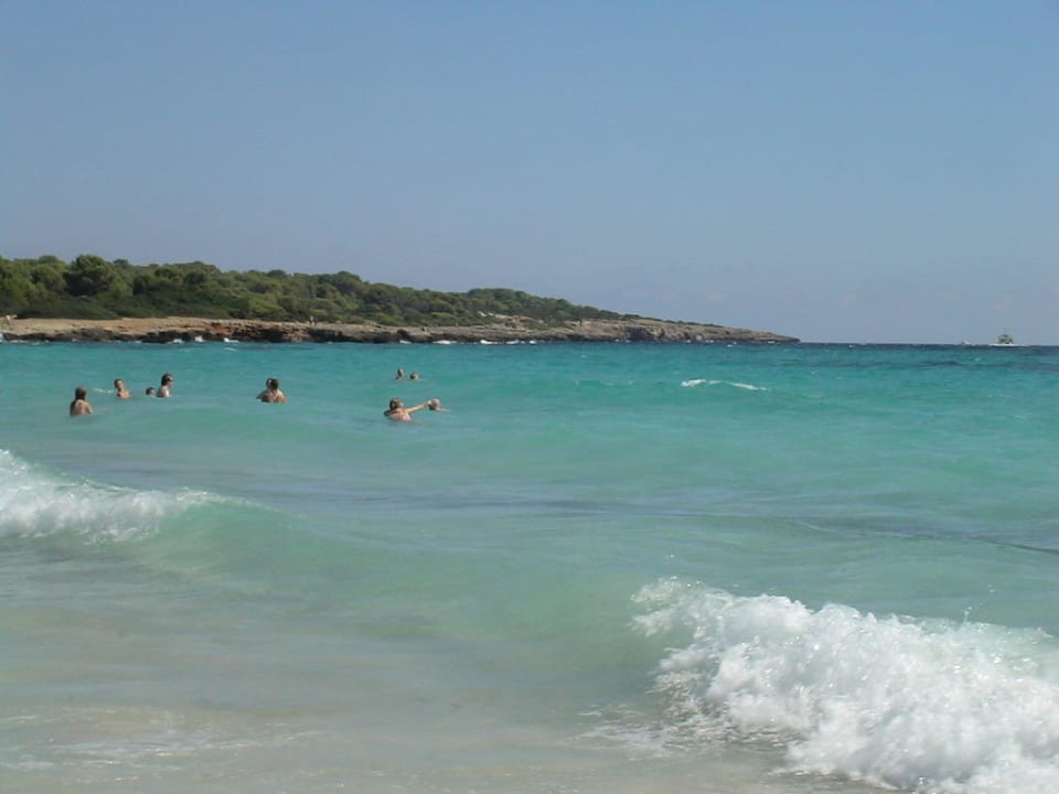 Blick vom Strand aufs Meer Protur Vista Badia Aparthotel