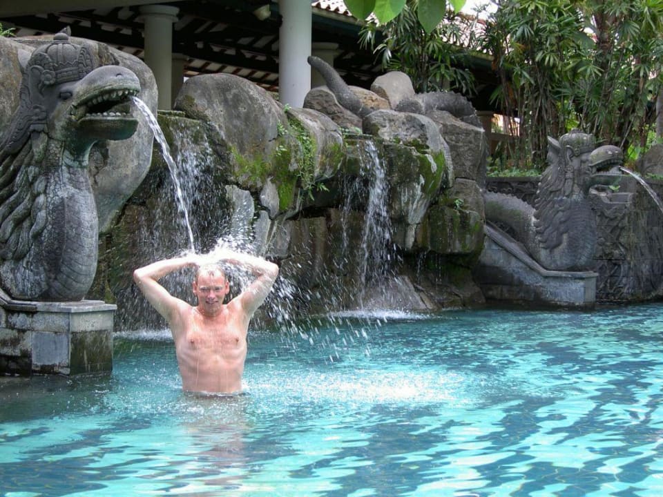 Pool Melia Purosani Yogyakarta