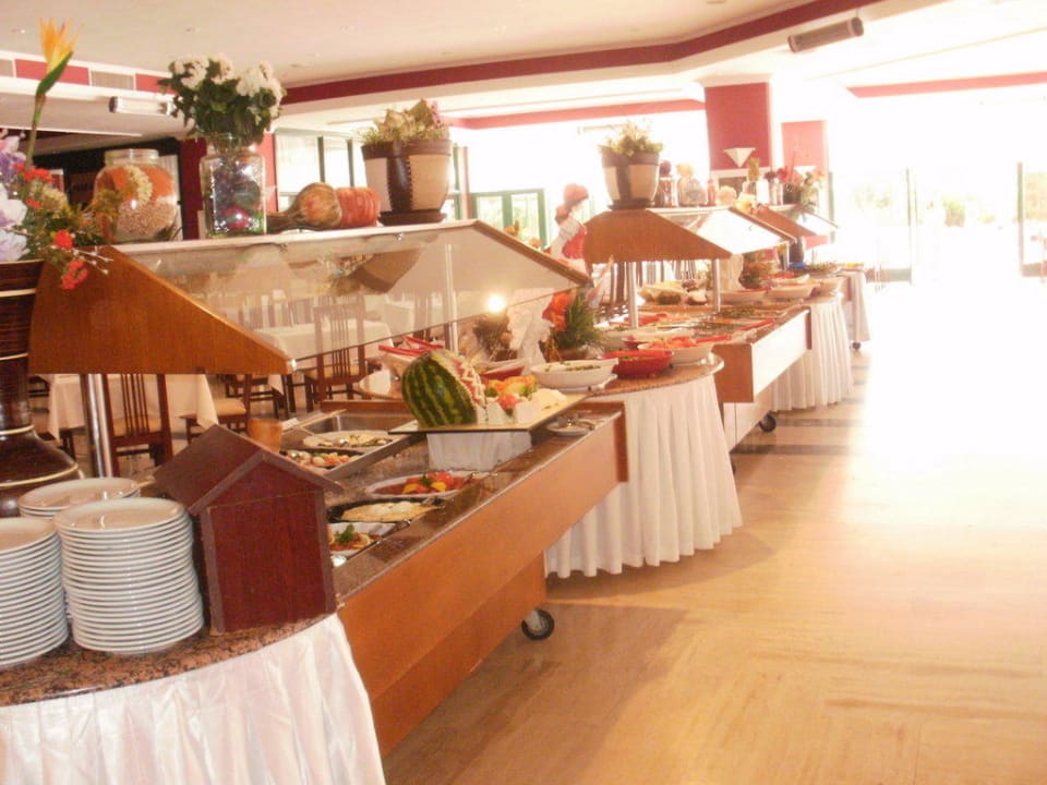 Mittagsbuffet am Beach Hotel Miramare Beach
