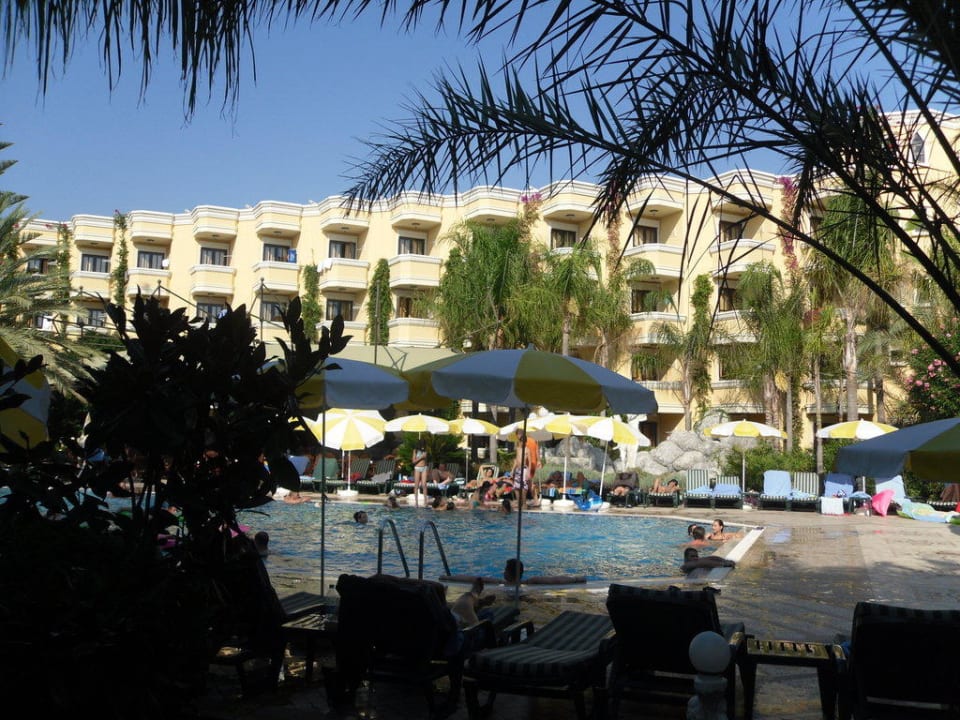 Der Pool Hotel Yetkin