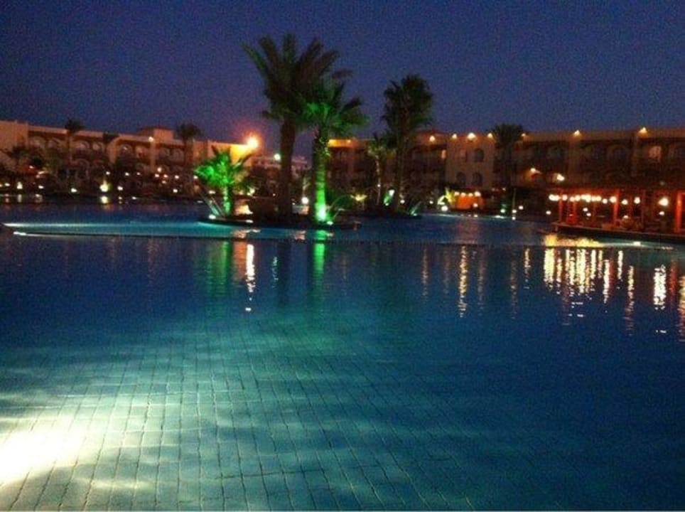 Бассейн Desert Rose