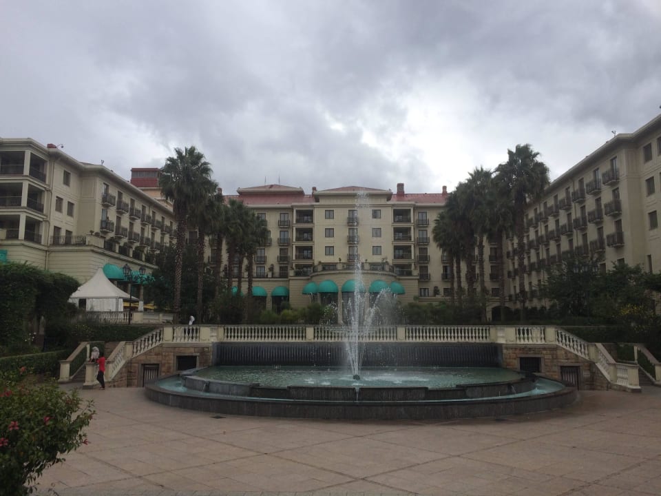 Hotel erinnert an einen Palast  Hotel Sheraton Addis