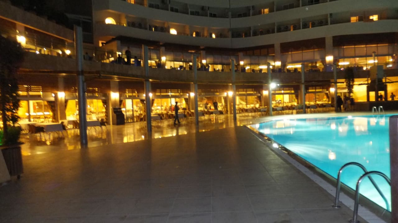 Restaurant Abendessen  Alaiye Resort & Spa